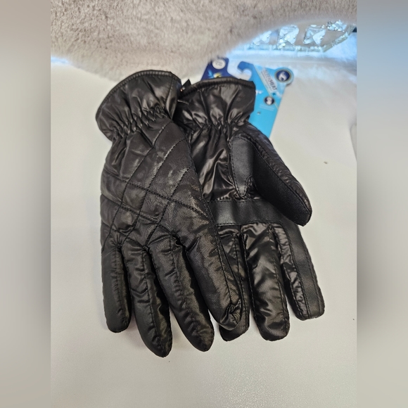 Women's Isotoner Insulated Touchscreen Quilted Gloves - Picture 2 of 5